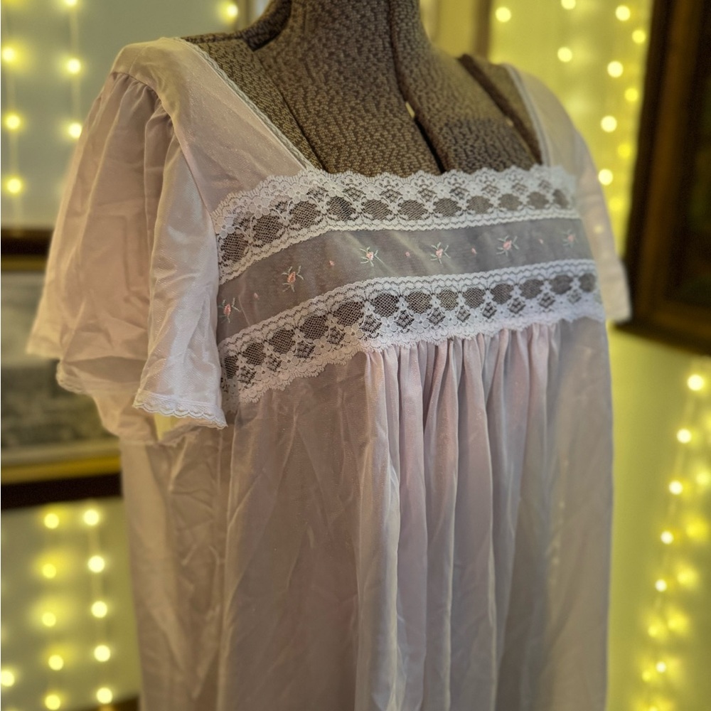 Vtg Pink satin nightgown with lace detailing - Deena